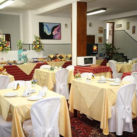 Hotel Agnello D'Oro Genova Bagian luar foto
