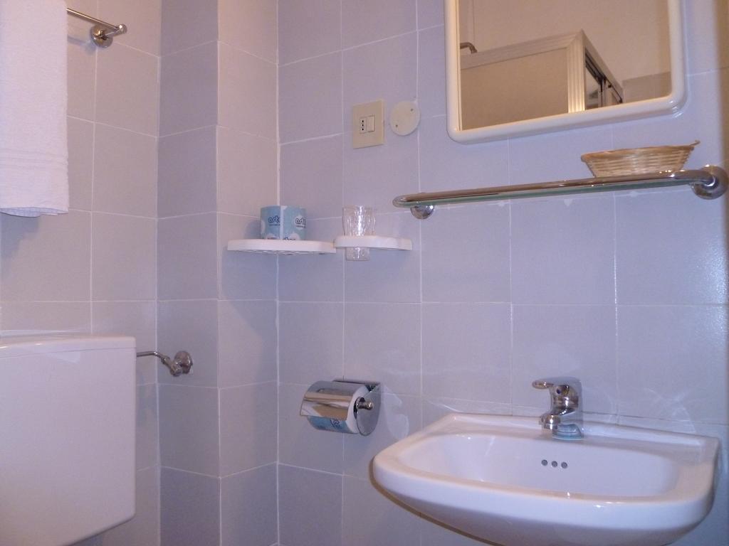Hotel Agnello D'Oro Genova Bagian luar foto