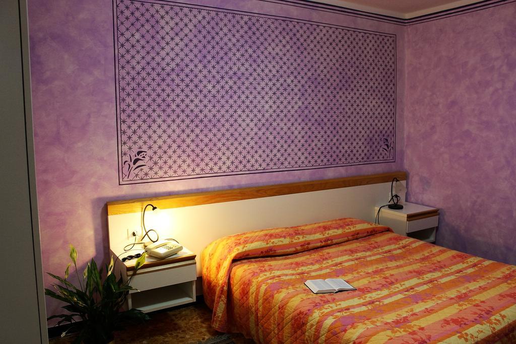 Hotel Agnello D'Oro Genova Bagian luar foto