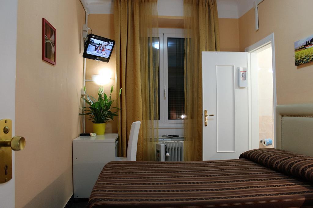 Hotel Agnello D'Oro Genova Bagian luar foto