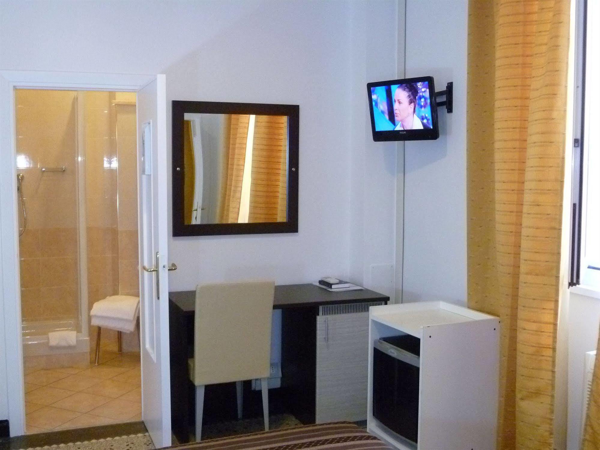 Hotel Agnello D'Oro Genova Bagian luar foto