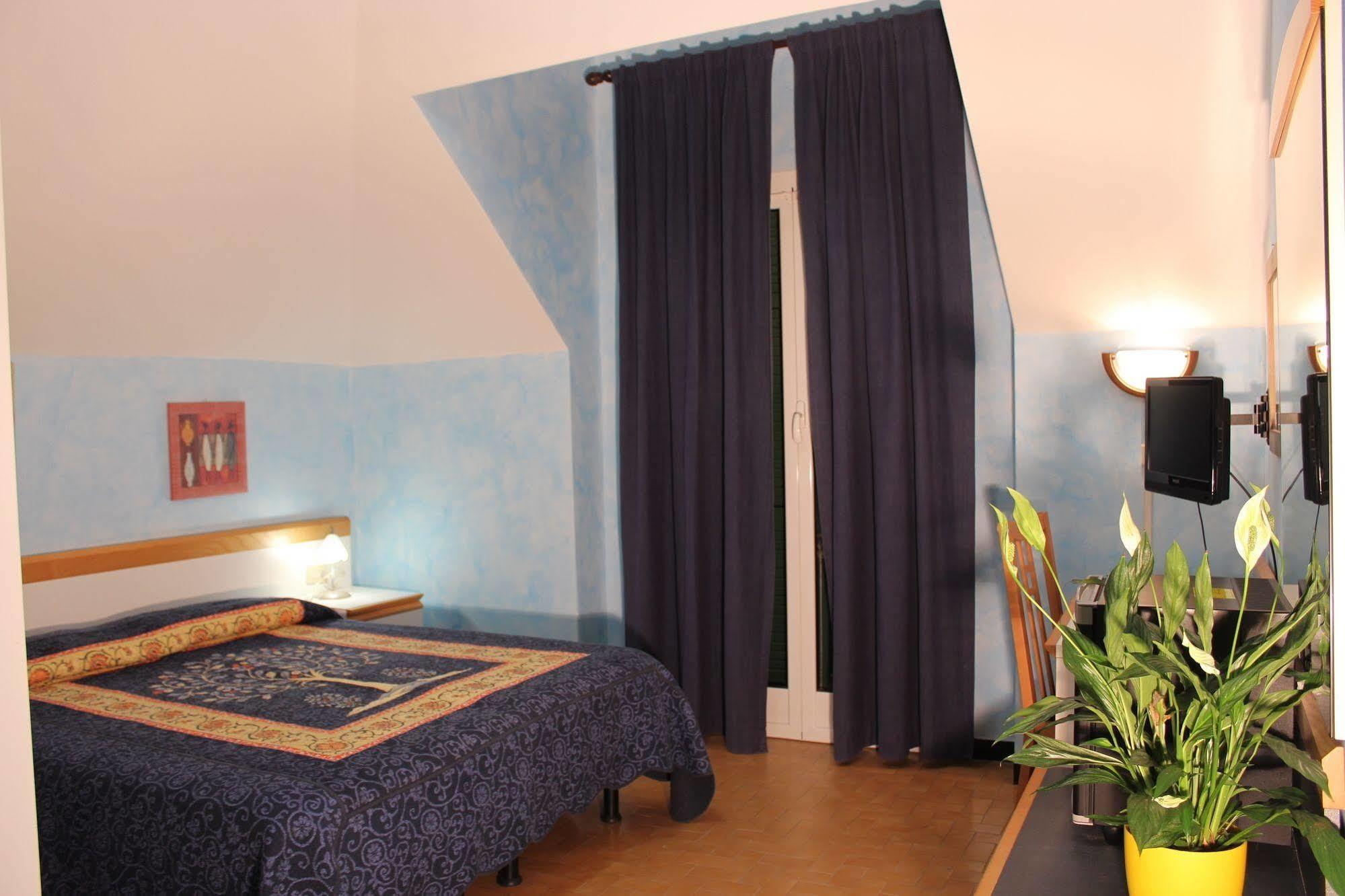 Hotel Agnello D'Oro Genova Bagian luar foto