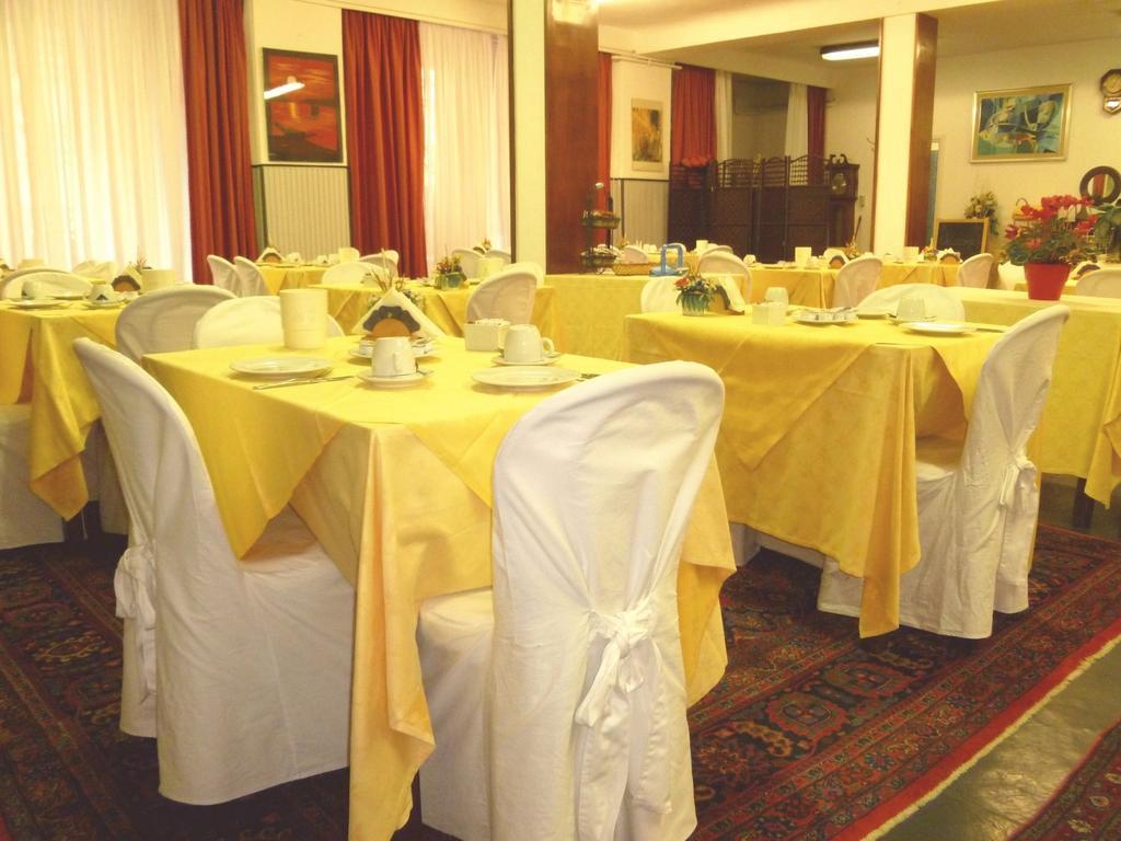 Hotel Agnello D'Oro Genova Bagian luar foto