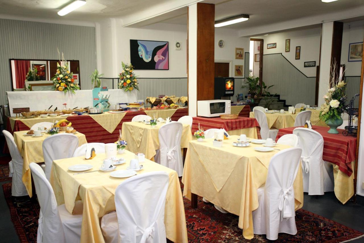 Hotel Agnello D'Oro Genova Bagian luar foto